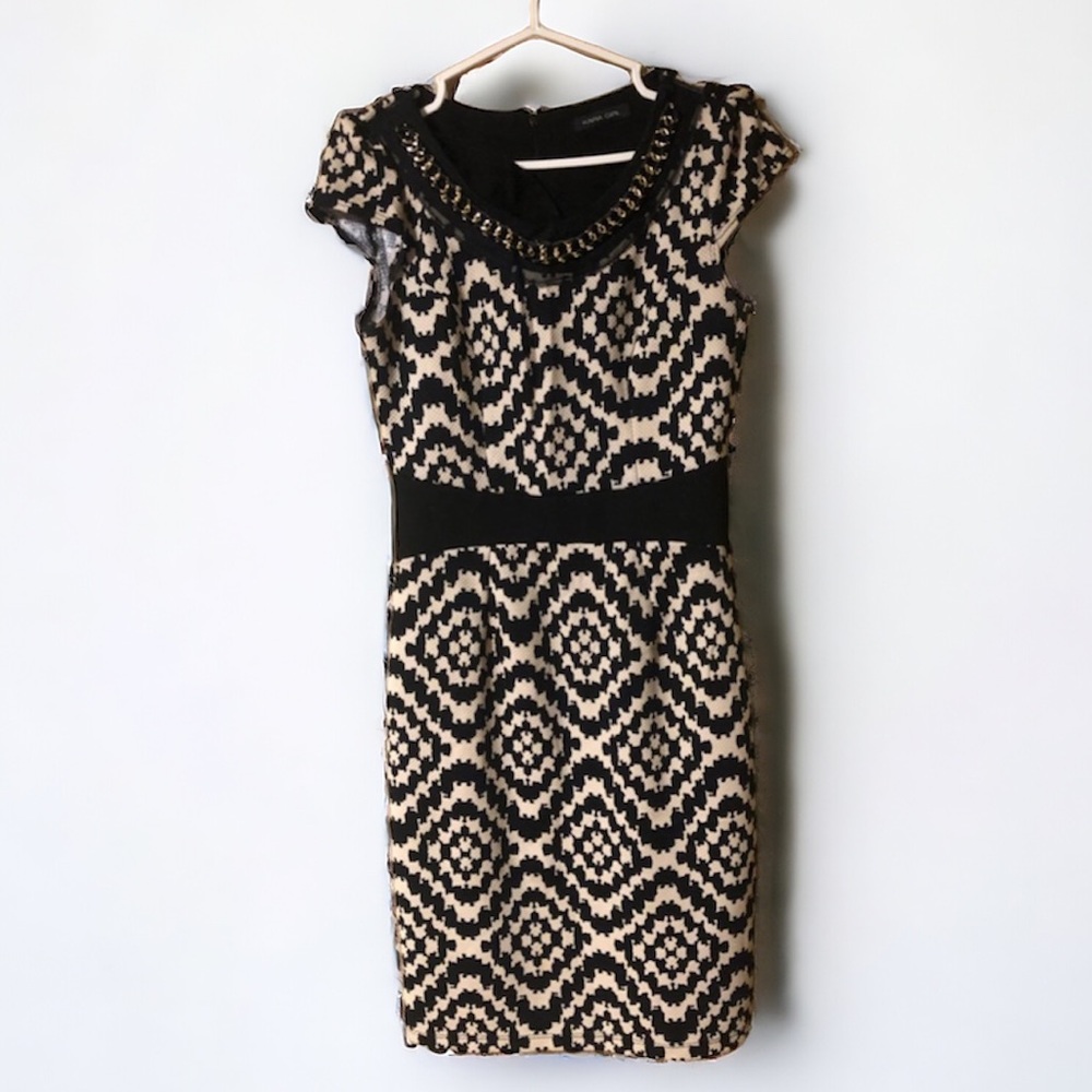 Kara Girl Smart Pencil Short Cap Sleeve Zig Zag Unique Pattern Dress Medium